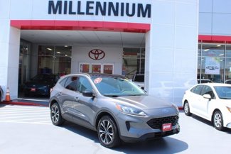 Used 2022 Ford Escape SE w/ SE Sport Appearance Package image 1