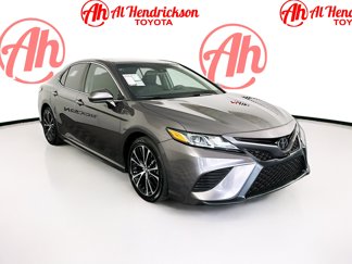 Used 2020 Toyota Camry SE image 1