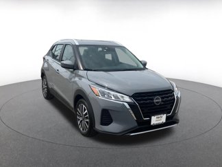Used 2024 Nissan Kicks SV image 1