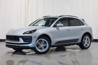 Used 2024 Porsche Macan image 1