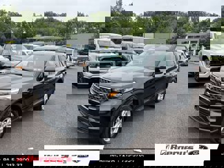 Certified 2023 Ford Explorer XLT image 1