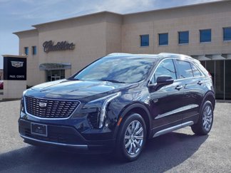 Certified 2021 Cadillac XT4 Luxury w/ Cold Weather Package image 1
