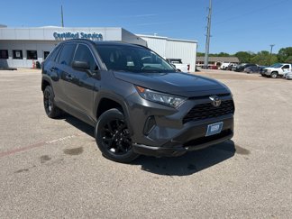 Used 2021 Toyota RAV4 LE image 1