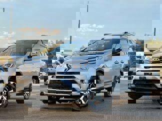 Used 2016 Toyota RAV4 XLE image 1