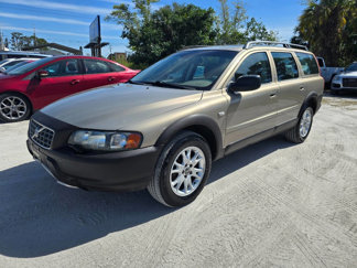 Used 2004 Volvo XC70 image 1
