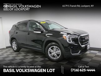Used 2022 GMC Terrain SLE w/ Driver Convenience Package image 1