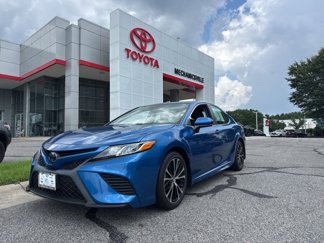 Used 2020 Toyota Camry SE image 1