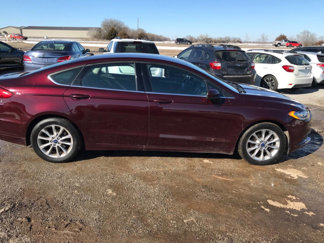 Used 2017 Ford Fusion SE w/ Fusion SE Technology Package image 1