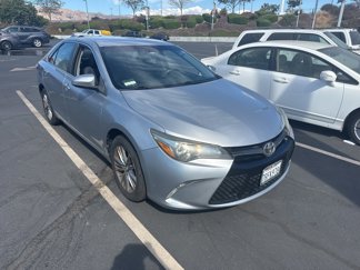 Used 2016 Toyota Camry SE image 1