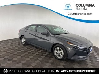 Used 2023 Hyundai Elantra SE w/ Preferred Accessory Package image 1
