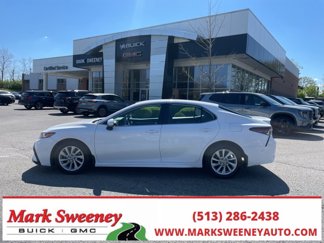 Used 2022 Toyota Camry SE image 1