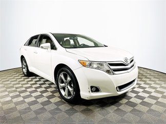Used 2015 Toyota Venza XLE image 1