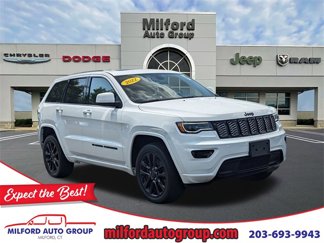 Certified 2022 Jeep Grand Cherokee Laredo X image 1