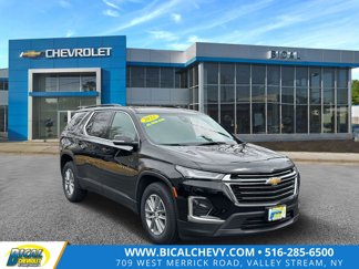 Certified 2022 Chevrolet Traverse LT image 1