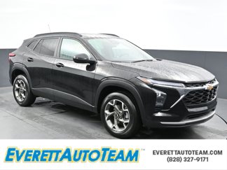 Used 2025 Chevrolet Trax LT w/ LT Convenience Package image 1