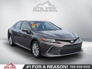 Used 2022 Toyota Camry LE image 1