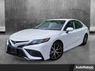 Used 2023 Toyota Camry SE image 1