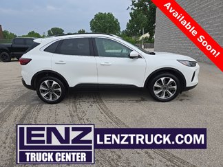 Used 2024 Ford Escape Platinum image 1