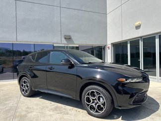 New 2025 Alfa Romeo Tonale w/ Premium Package image 1