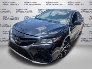 Used 2020 Toyota Camry SE image 1