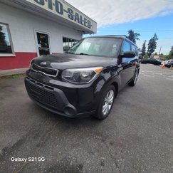 Used 2015 Kia Soul + image 1