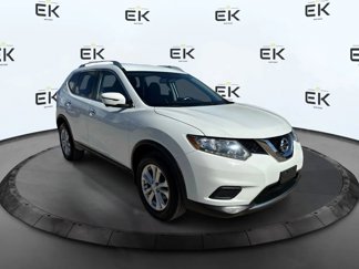 Used 2016 Nissan Rogue SV image 1