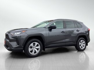 Used 2021 Toyota RAV4 LE image 1