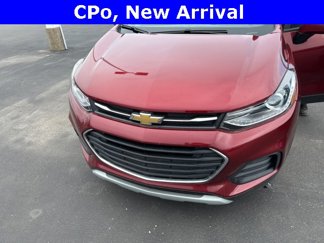 Certified 2022 Chevrolet Trax LT w/ Driver Confidence Package image 1