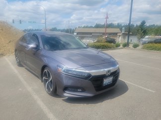 Used 2018 Honda Accord Touring image 1