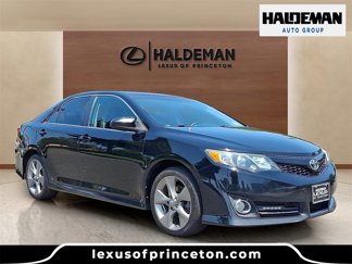 Used 2012 Toyota Camry SE image 1