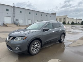 Used 2015 Nissan Rogue SL w/ SL Premium Package image 1