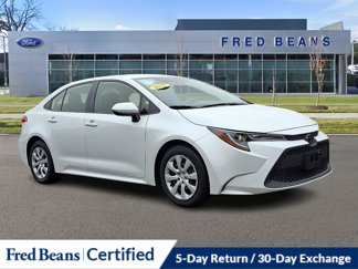 Used 2022 Toyota Corolla LE image 1
