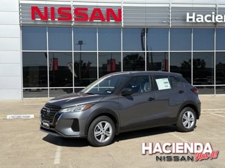 New 2025 Nissan Kicks Play S image 1