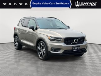 Certified 2022 Volvo XC40 T5 R-Design w/ Climate Package image 1