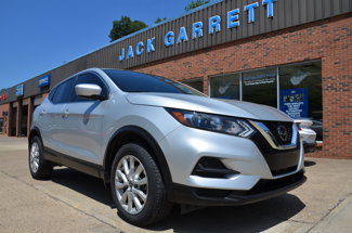 Used 2020 Nissan Rogue Sport S image 1