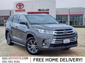 Certified 2019 Toyota Highlander XLE image 1