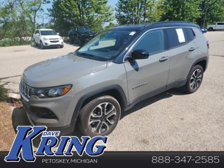 Used 2022 Jeep Compass Limited image 1