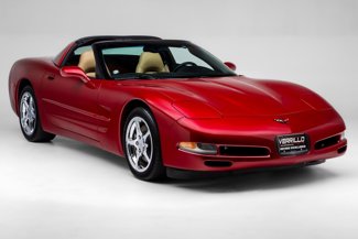 Used 2004 Chevrolet Corvette Coupe w/ Preferred Equipment Group image 1