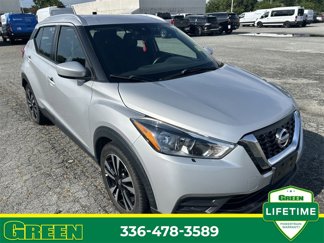 Used 2020 Nissan Kicks SV image 1