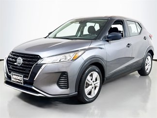 Used 2021 Nissan Kicks S image 1