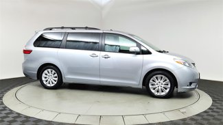 Used 2015 Toyota Sienna L image 1