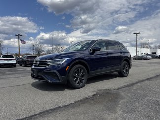 Used 2022 Volkswagen Tiguan SE image 1