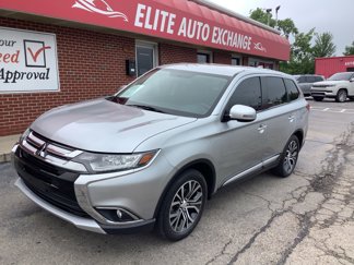 Used 2018 Mitsubishi Outlander SE image 1