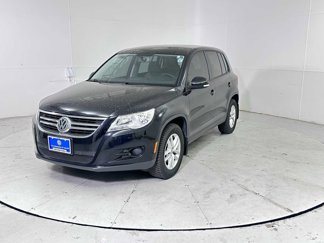 Used 2011 Volkswagen Tiguan S image 1