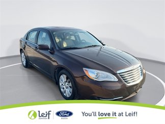 Used 2013 Chrysler 200 LX image 1