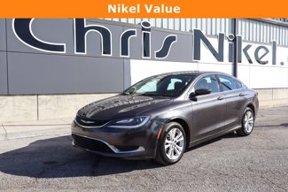 Used 2015 Chrysler 200 Limited image 1