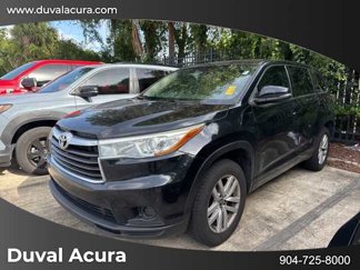 Used 2016 Toyota Highlander LE image 1