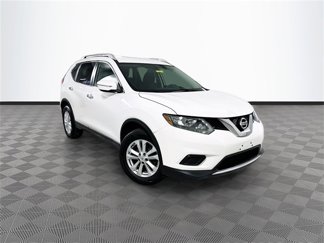 Used 2015 Nissan Rogue SV image 1
