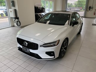 Certified 2025 Volvo S60 B5 Core image 1