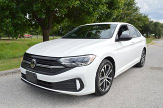 Used 2024 Volkswagen Jetta Sport image 1